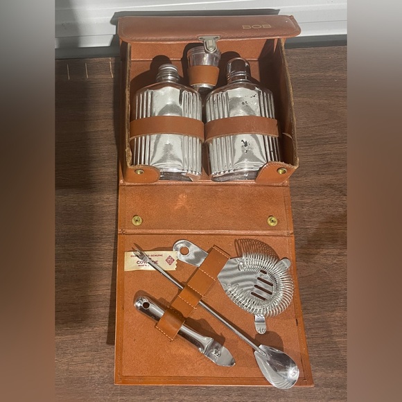 Vintage BOB Cowhide Leather Flask Shot Cup Portable Travel Bar Set - Picture 2 of 8